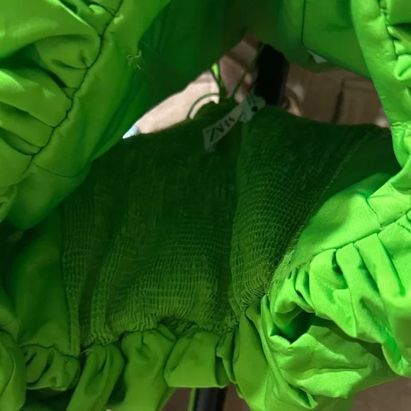 Zara Bright Green Crop Top - Picture 4 of 7